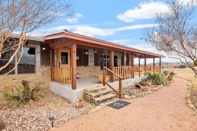 Hollmig-the Gathering Place 3 Bedroom Home by RedAwning