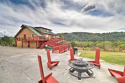 Mountain View Escape - 1 Mile to White River!