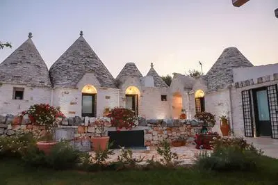 TD Trulli della Magnolia Trulli w/ Amazing Garden