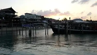 Baan Sala Lung Dam Hotel