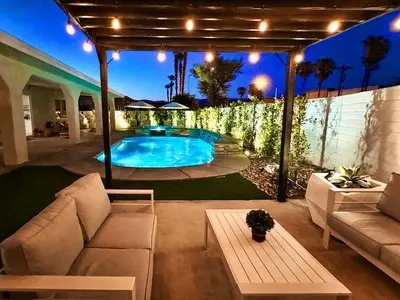 Palm Luxe Estate Luxury Desert Retreat With Pool