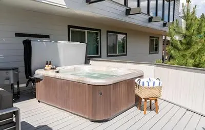 Big Sky by Avantstay Beautiful Mountain Home w/ Great Views!