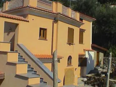 Apartment in Country House near Center of Sorrento