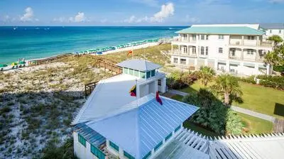 Seabreeze 5 Bedroom Home by RedAwning