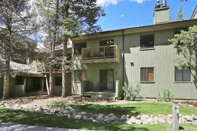 1125 Flying Dutchman 1 Bedroom Condo by RedAwning