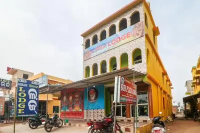 Goroomgo Sun Plaza Lodge Konark