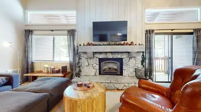 Mammoth Ski And Racquet #80 3 Bedroom Condo by RedAwning