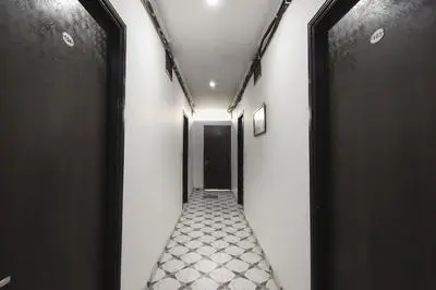 OYO 46735 Hotel Royal Dreams