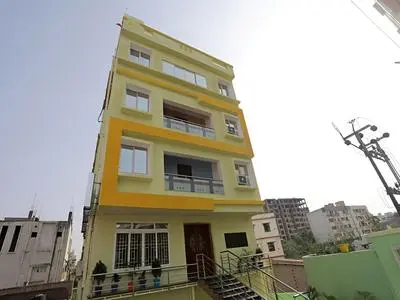 OYO 13924 Shree Gopal Residency