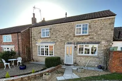 2 Bedroom Cottage Free Private Parking Fire Place