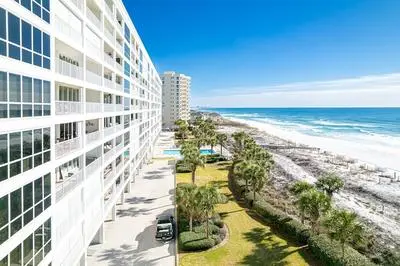 Oceania 307 3 Bedroom Condo by RedAwning
