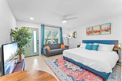 Prime Soco Cute Studio w Laundrywifi 7 Min to DT