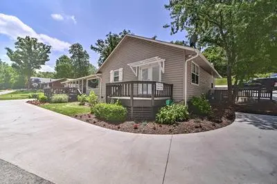 Idyllic Afton Getaway w/ Dock & Grand Lake Access!