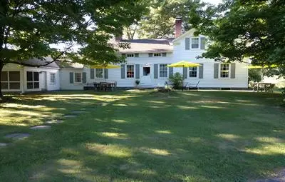 1805 House Bed and Breakfast