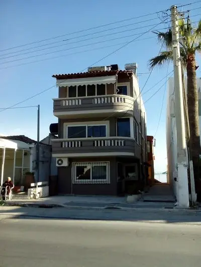 Pano's Flats