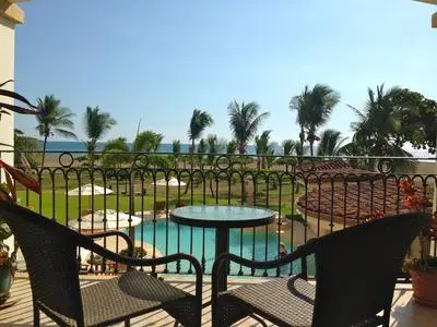 3 Bedroom Condo w/ Ocean View - Tres Regalos 201N by RedAwning