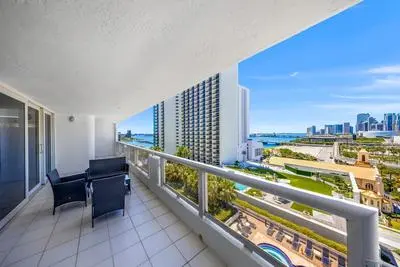 Breeze off the Bay in Miami