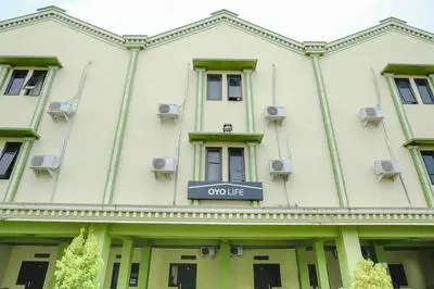 OYO Life 2508 Alba Suites Homestay Syariah