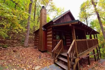 The Fur Traders Cabin- Pigeon Forge 2 Bedroom Cabin