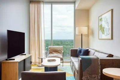 New Austin High Rise Near DT Luxe Amenities, Rooftop Pool, Gym+yoga Studio
