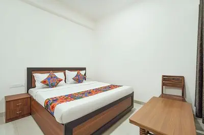 Fabhotel Urban Villa