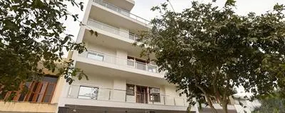 RG Corporate Suites