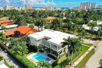 Luxurious Beach Retreat w/ Heated Pool&basketball