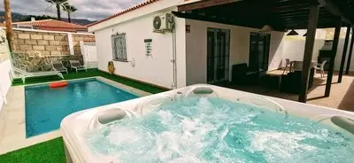 Villa Rosa in Callao Salvaje