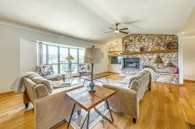 Spacious Ruidoso Home w/ Patio & Mountain Views!