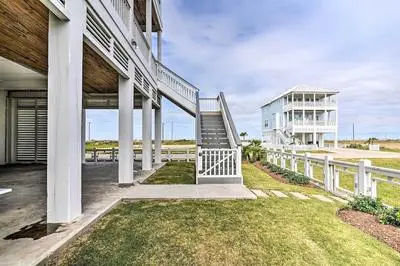 Walk to Beach: Modern Galveston Home w/ Balconies!