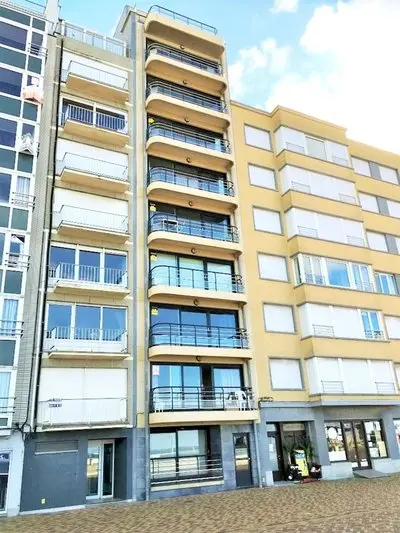 Apartment in Wenduine With Stunning Sea Views