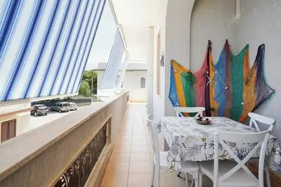 Appartamento a Torre Canne con balcone