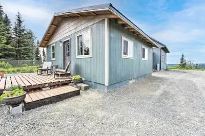 Secluded Kenai Peninsula Cottage in Ninilchik