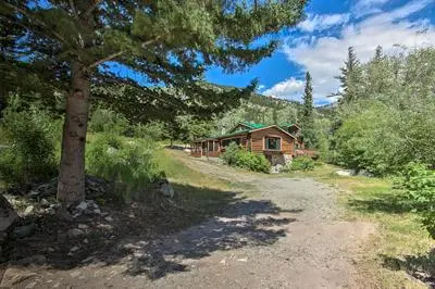 'honey's Cabin' in Mcleod: Fish, Hike & Views!