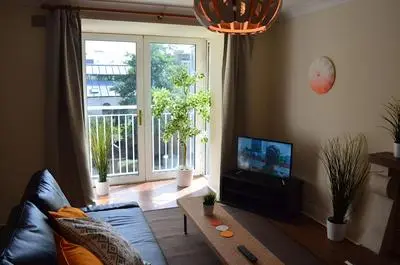 Metrostays - Jervis 66