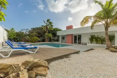 Boca Catalina Apt 3 Boca Catalina-1 Bed-full Kitchen Steps to Beach