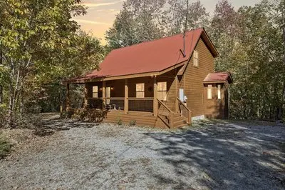The Wild Life 2 Bedroom Cabin