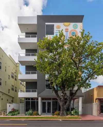 Beautifully Decorated 2 Bedroom apt in Sobe
