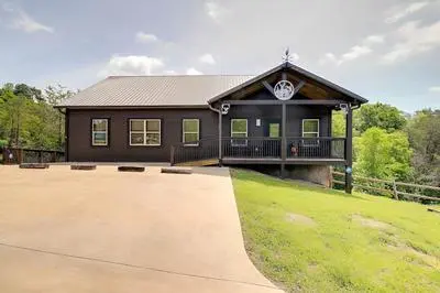 Upscale Sevierville Cabin w/ Hot Tub & Views!