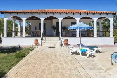 Minas Villa