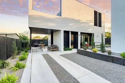 Modern East Austin Home w/ Pool, Near Downtown & Lady Bird Lake Casa 1803 by Avantstay