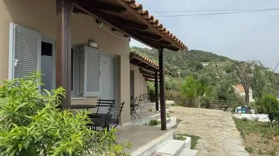 Olga's Sea View Studios -500m from Ipsos