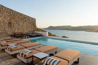 Cova Mykonos Suites