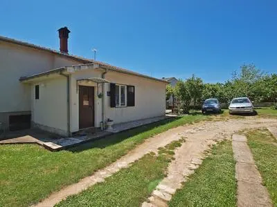 Apartment 1095