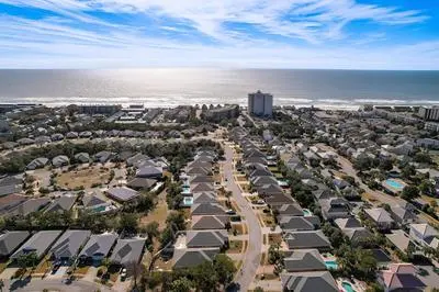 Miramar Beach Home: Walk to Private Beach!