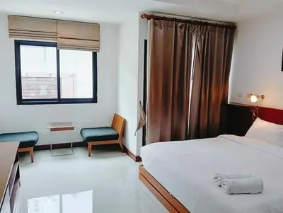 Yon INN Sukhumvit 4 - BTS Nana