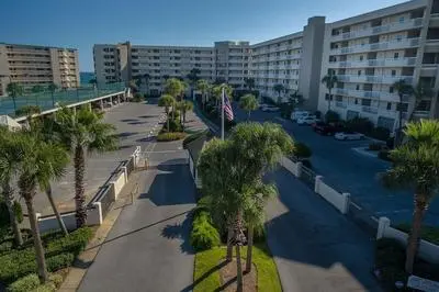 Inlet Reef 503 2 Bedroom Condo by RedAwning