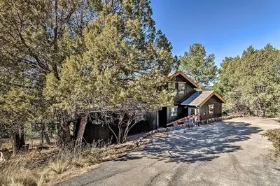 'moondance' Ruidoso Retreat w/ Hot Tub & Views!