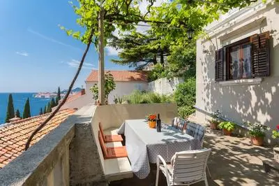 Sea View Apartments - Perovic