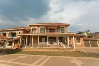 Eden Escape Apartments